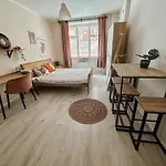Quiet Boho Lair 10 Min To Centre