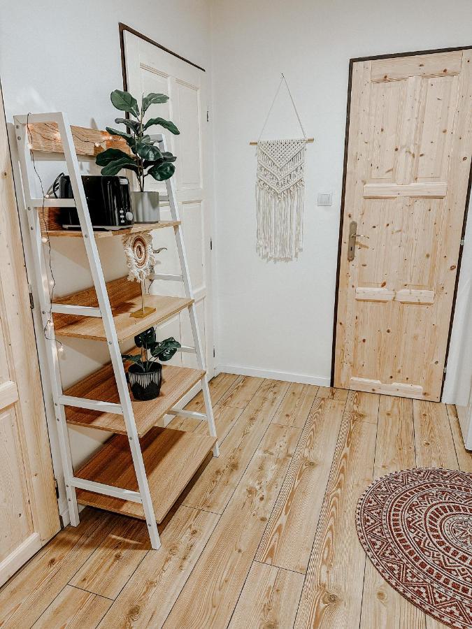 Quiet Boho Lair 10 Min To Centre *